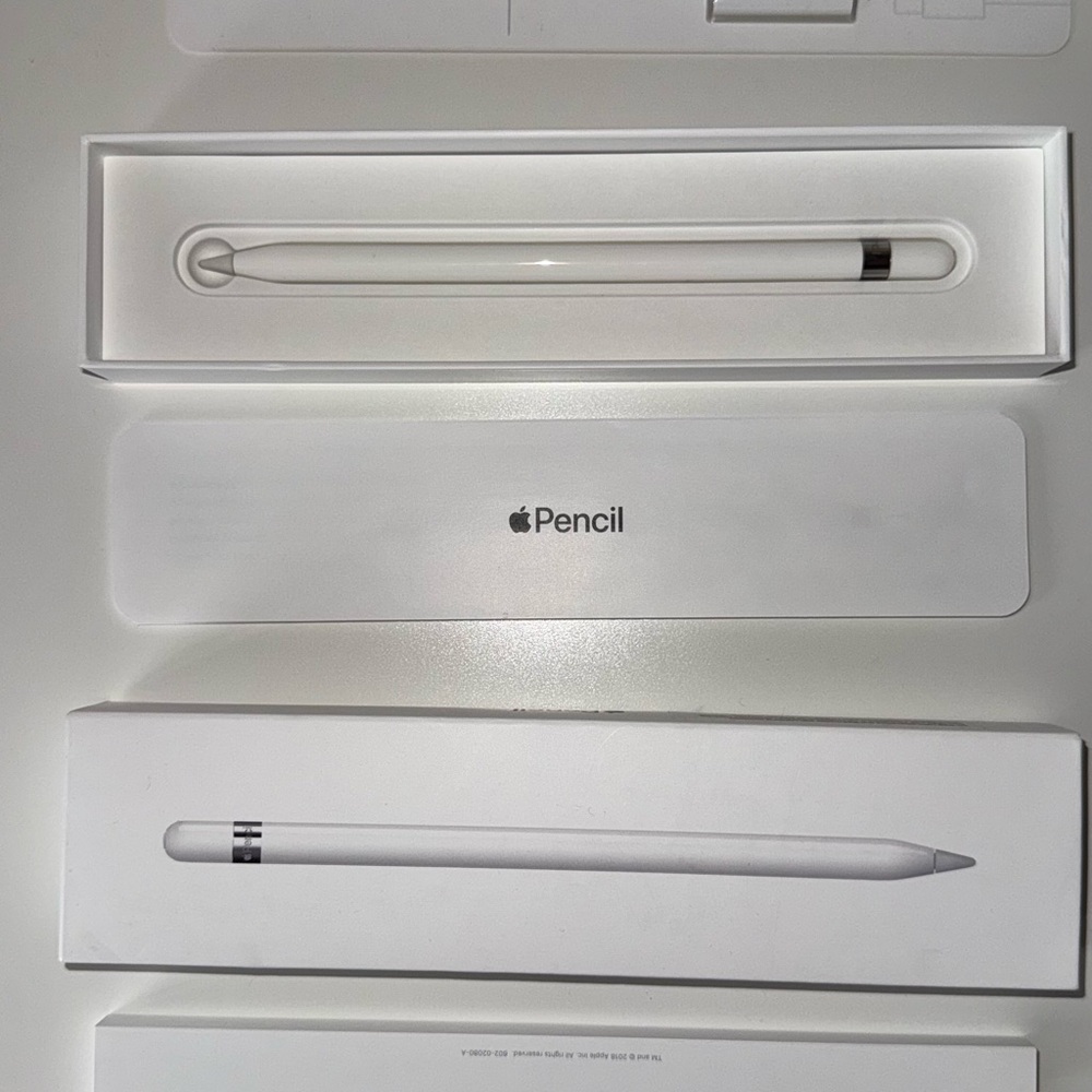 Apple Pencil in Classic White - Model A1603 1st Generation